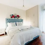Apartment House Saint John, New Port Of