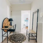 Apartment House Saint John, New Port Of